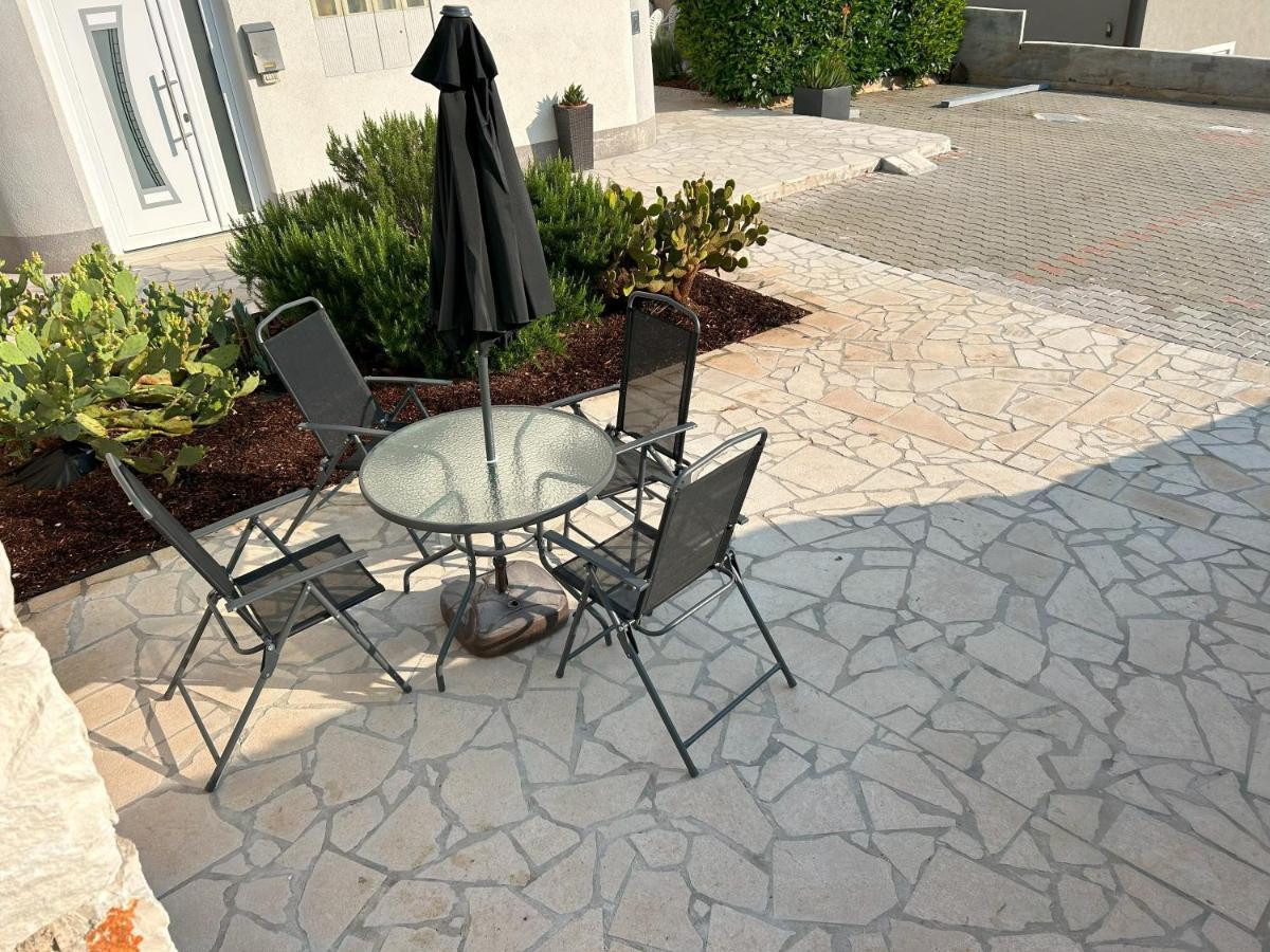 Apartments Antonella Трогир Экстерьер фото