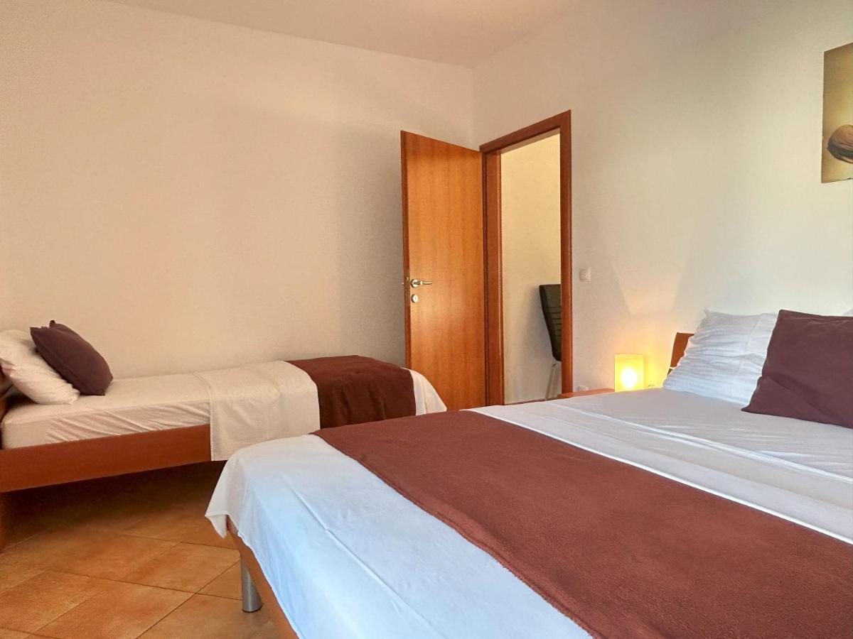 Apartments Antonella Трогир Экстерьер фото