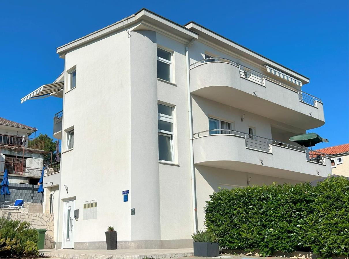 Apartments Antonella Трогир Экстерьер фото